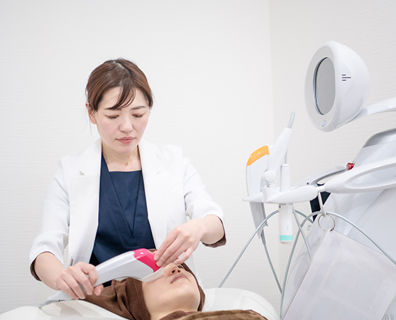 経験豊富な木村院長がカウンセリングから施術まで一貫して行います